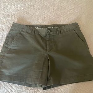 Eddie Bauer shorts, green, size 10P